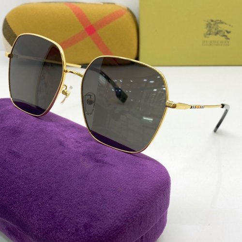 Burberry Sunglasses AAAA-584