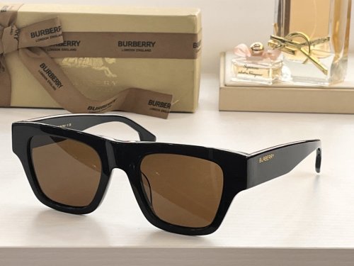 Burberry Sunglasses AAAA-082