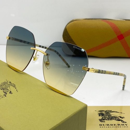 Burberry Sunglasses AAAA-827