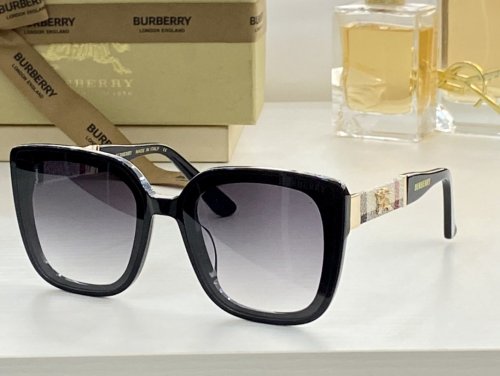Burberry Sunglasses AAAA-571