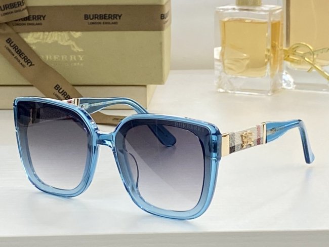 Burberry Sunglasses AAAA-569