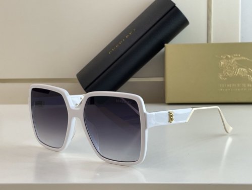 Burberry Sunglasses AAAA-715