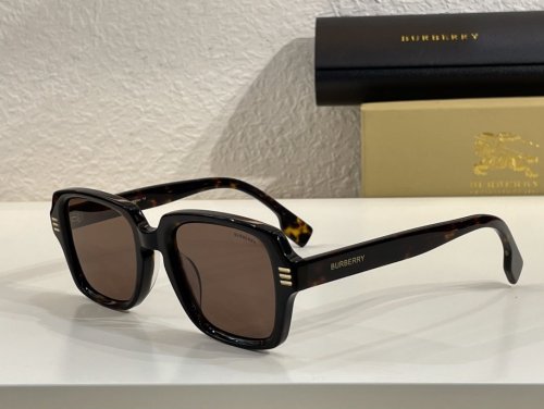 Burberry Sunglasses AAAA-900