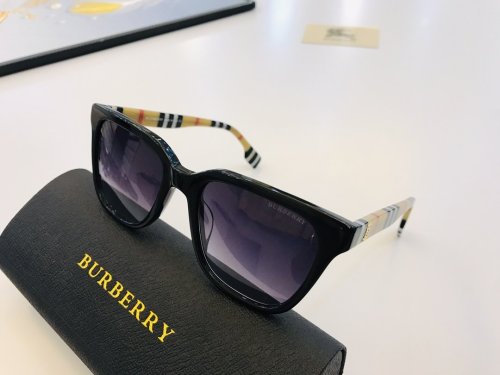 Burberry Sunglasses AAAA-033