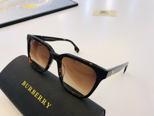 Burberry Sunglasses AAAA-032