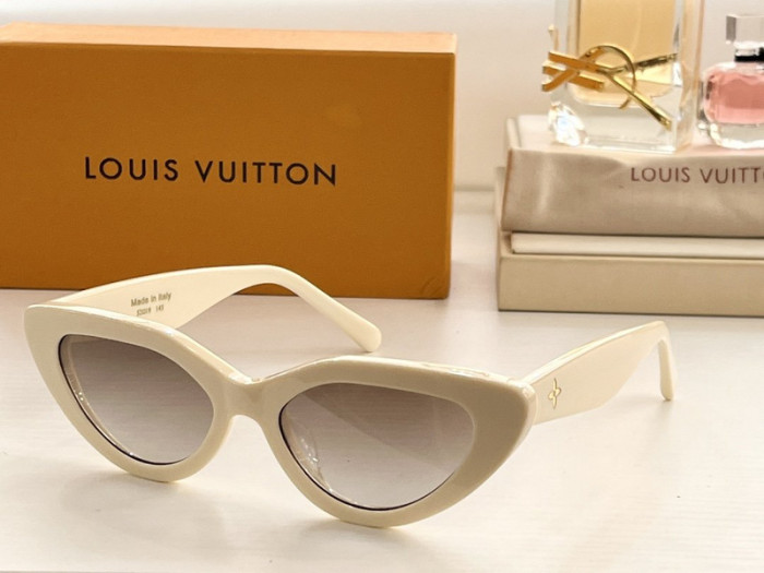 LV Sunglasses AAAA-766