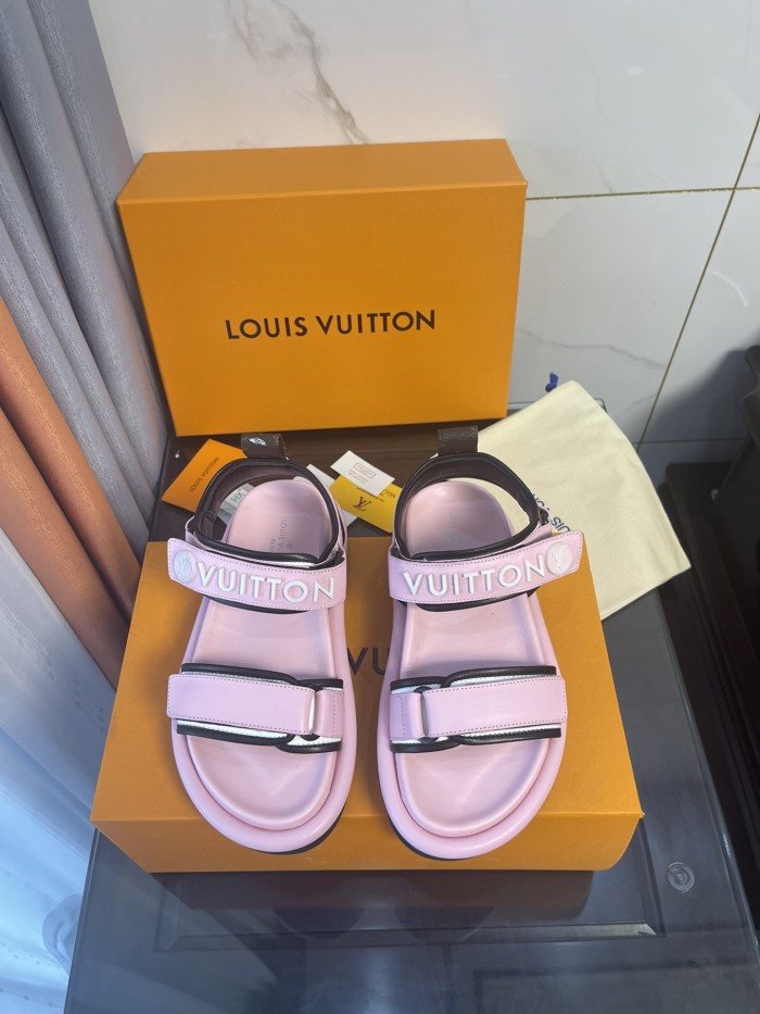 LV women Sandals 1：1 Quality-487