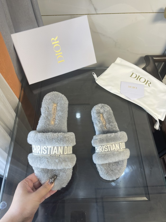 Dior women slippers 1：1 quality-185