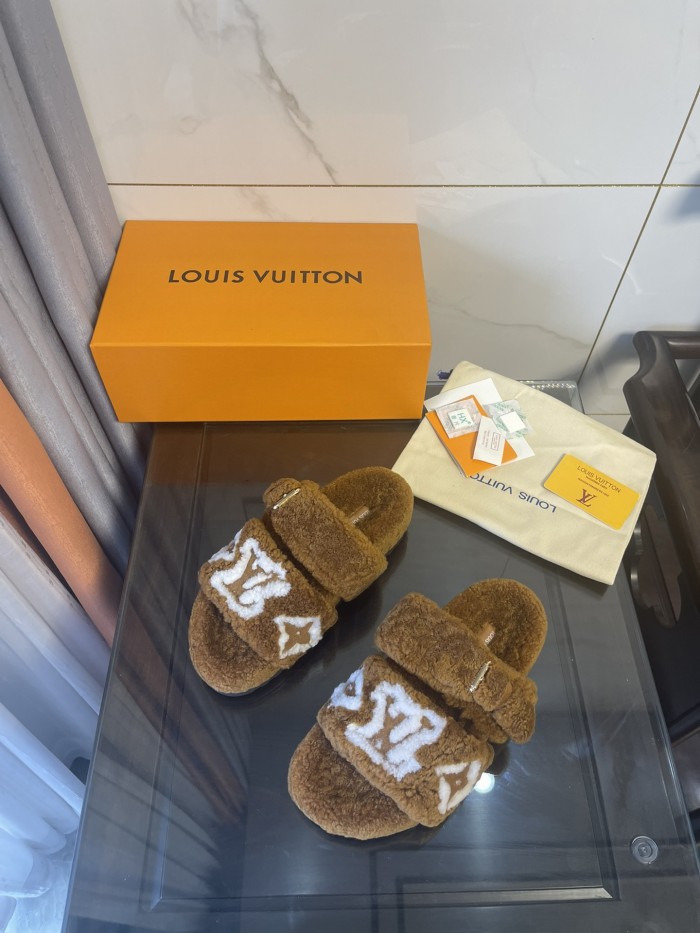 LV women Sandals 1：1 Quality-491