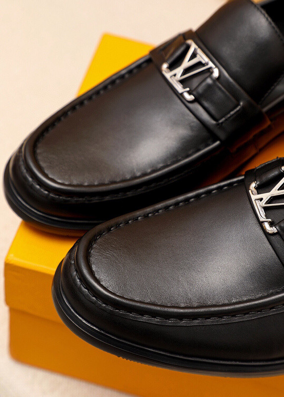 LV Men shoes 1：1 quality-4608