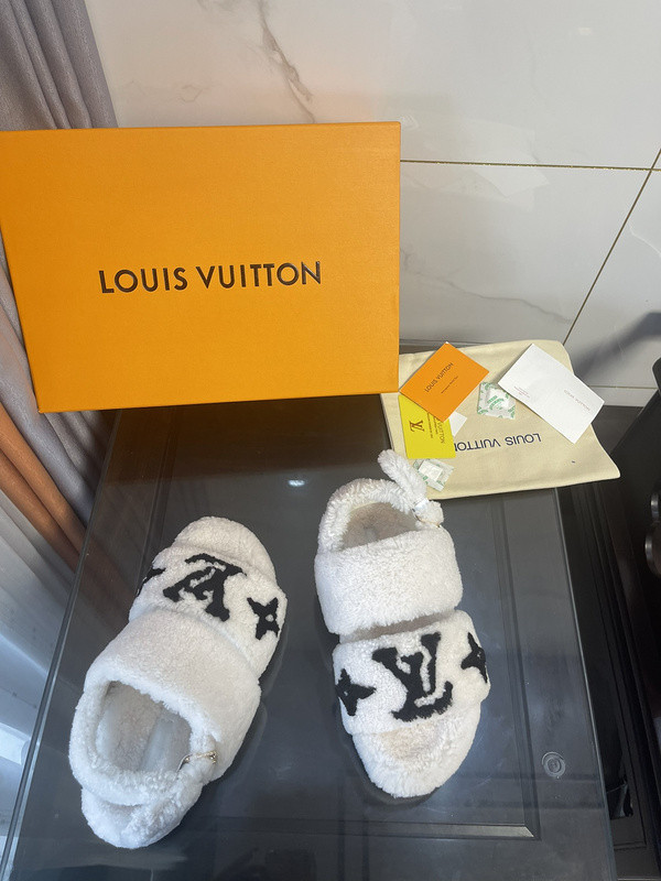 LV women Sandals 1：1 Quality-500