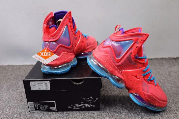 Nike LeBron James 19 shoes-015