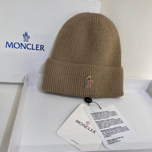 Moncler Beanies-047