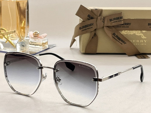 Burberry Sunglasses AAAA-1122