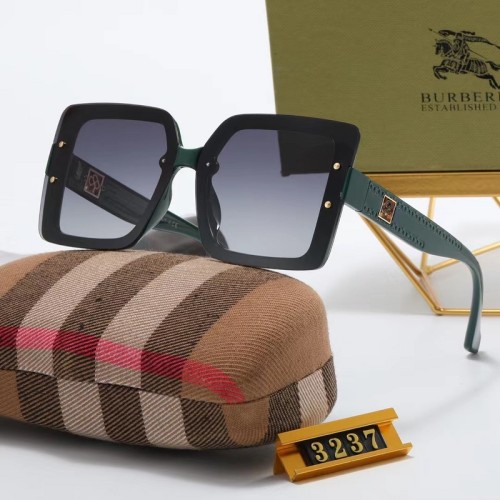 Burberry Sunglasses AAA-061