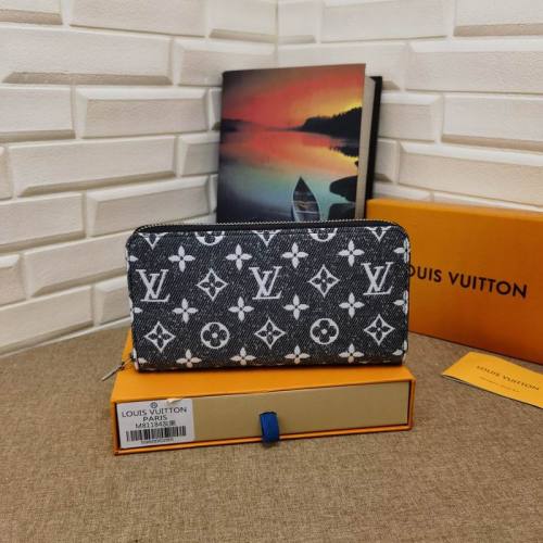 Super Perfect LV Wallet-649