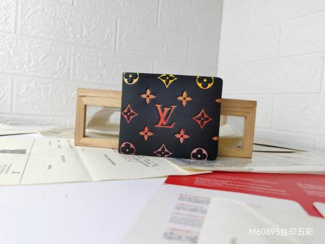 Super Perfect LV Wallet-600