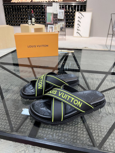 LV Sandals 1：1 Quality-590