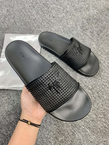 GZ men slippers AAA-024
