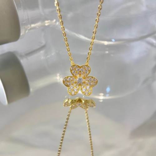 Van Cleef & Arpels Necklace-077