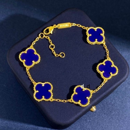 Van Cleef & Arpels bracelet-042