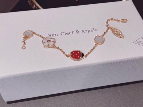 Van Cleef & Arpels bracelet-035
