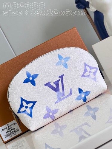 Super Perfect LV Wallet-674