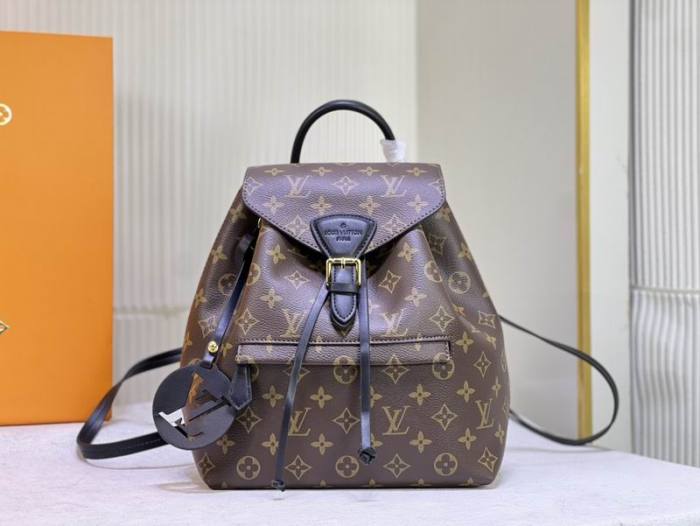 LV Backpack 1：1 Quality-028