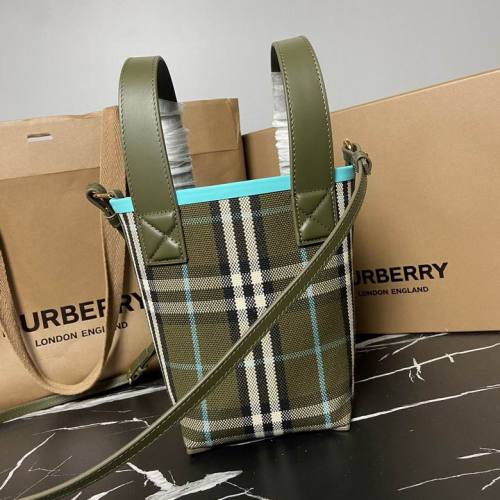 Burberry Handbags AAA-080