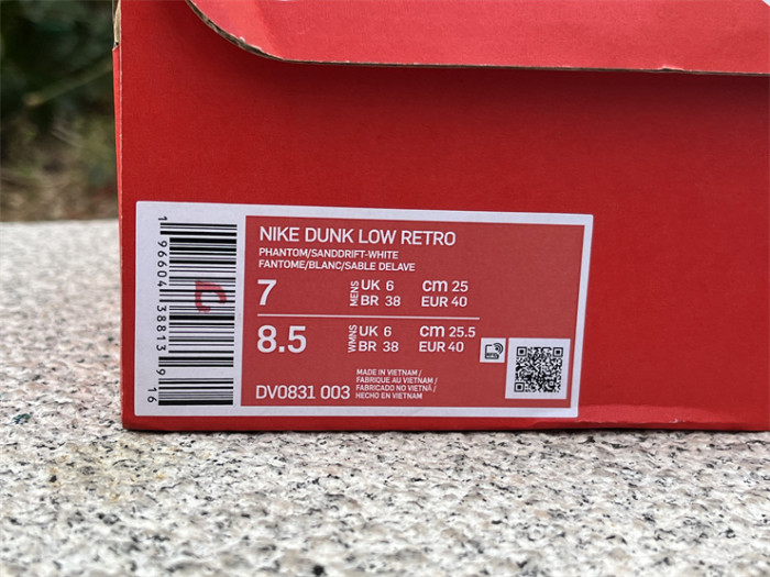 Authentic Nike SB Dunk Low Phantom