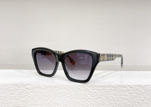 Burberry Sunglasses AAAA-2121