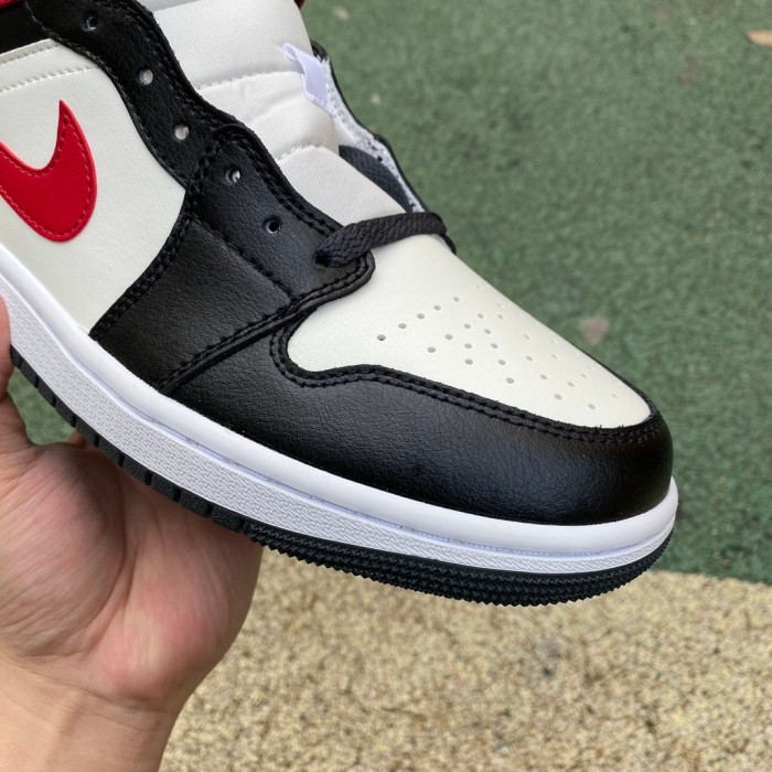 Authentic Air Jordan 1 Mid Black Toe Women