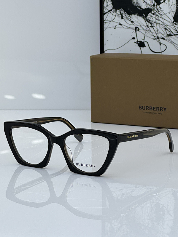 Burberry Sunglasses AAAA-2322