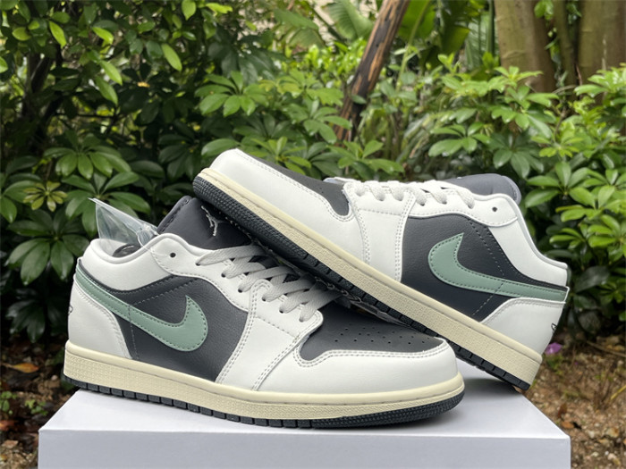 Authentic Air Jordan 1 Low WMNS “Jade Smoke”