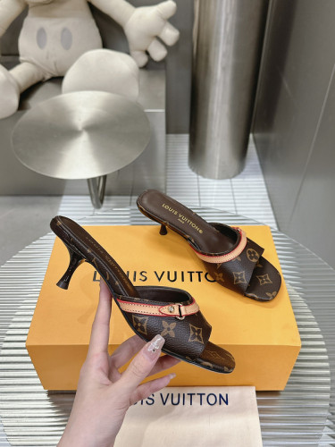 LV women Sandals 1：1 Quality-699