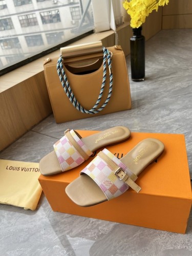LV women Sandals 1：1 Quality-704