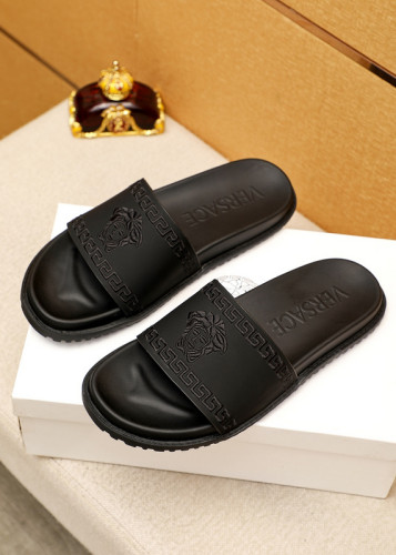 Versace men slippers AAA-320