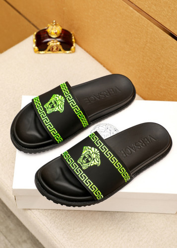 Versace men slippers AAA-318