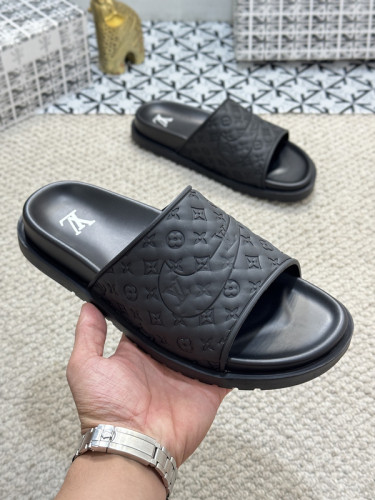 LV men slippers AAA-1211