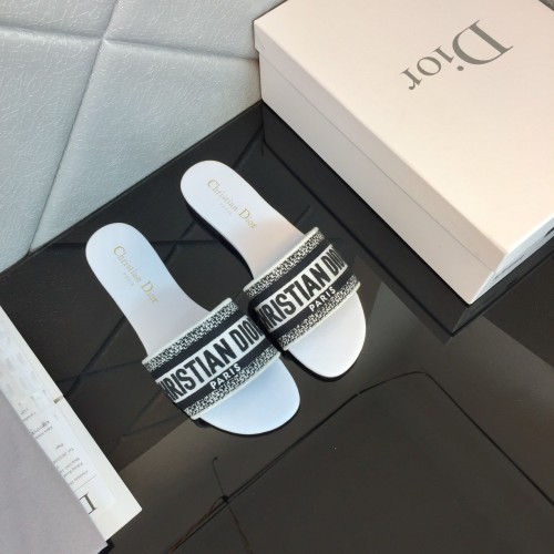 Dior women slippers 1：1 quality-311