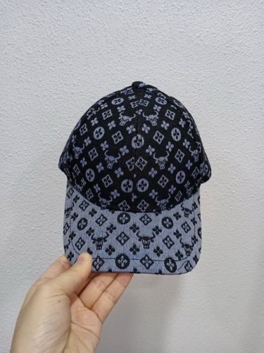 LV Hats AAA-233