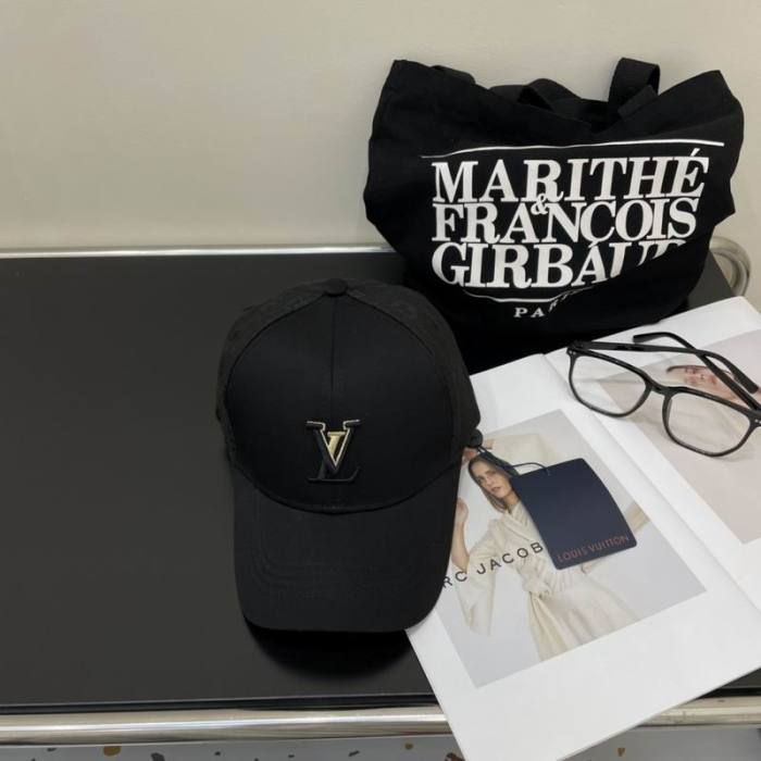 LV Hats AAA-651