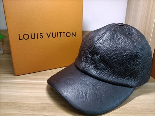 LV Hats AAA-990