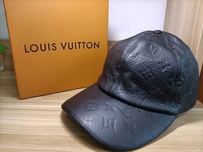 LV Hats AAA-990
