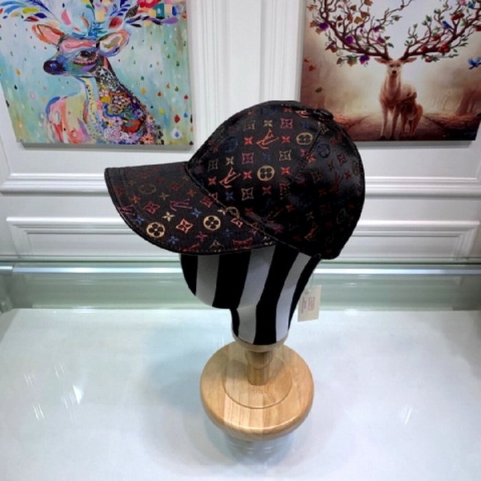 LV Hats AAA-070