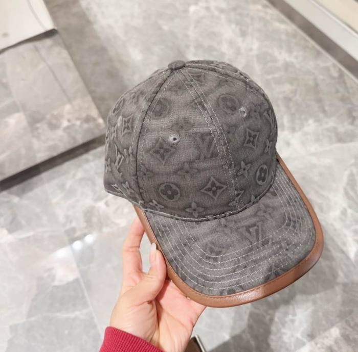 LV Hats AAA-550