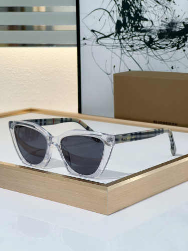 Burberry Sunglasses AAAA-2567
