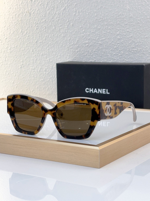 CHNL Sunglasses AAAA-4045