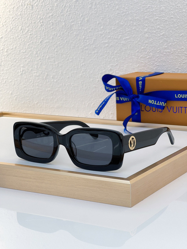 LV Sunglasses AAAA-4542
