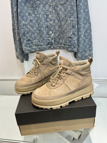 UG Boots Women-360